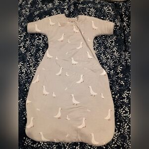 Gunamuna Gray Goose Print Sleep Sack
